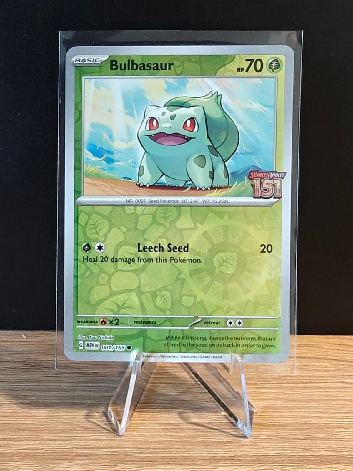 Bulbasaur 001/165 Stamp Pokémon 151, Hobby en Vrije tijd, Ophalen of Verzenden, Zo goed als nieuw, Losse kaart, Foil