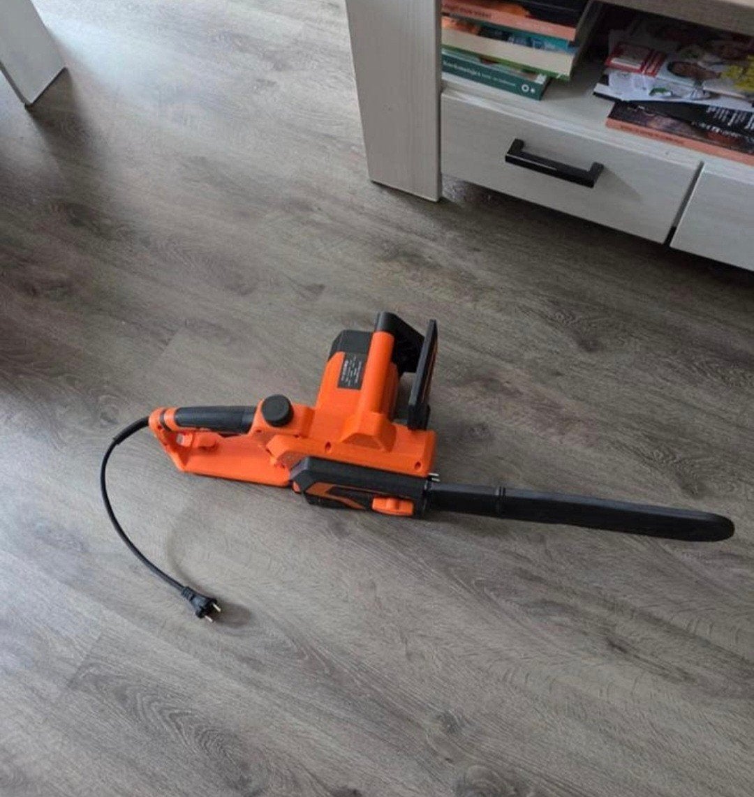 Kibani Elektrische

 Kettingzaag 1800W  Zo goed als nieuw, Ophalen of Verzenden, Zo goed als nieuw, Elektrisch