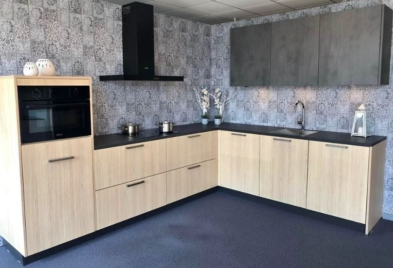 Keuken hoekopstelling incl nieuwe apparatuur en garantie, Huis en Inrichting, Ophalen, Mooier Wonen, Meerkleurig, Nieuw