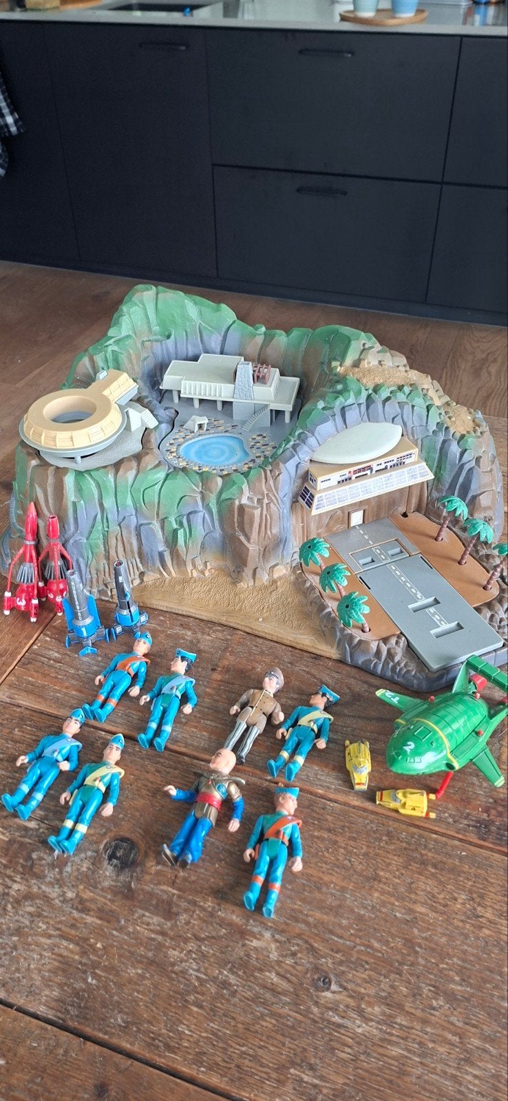 Speelgoed Thunderbirds, Ophalen