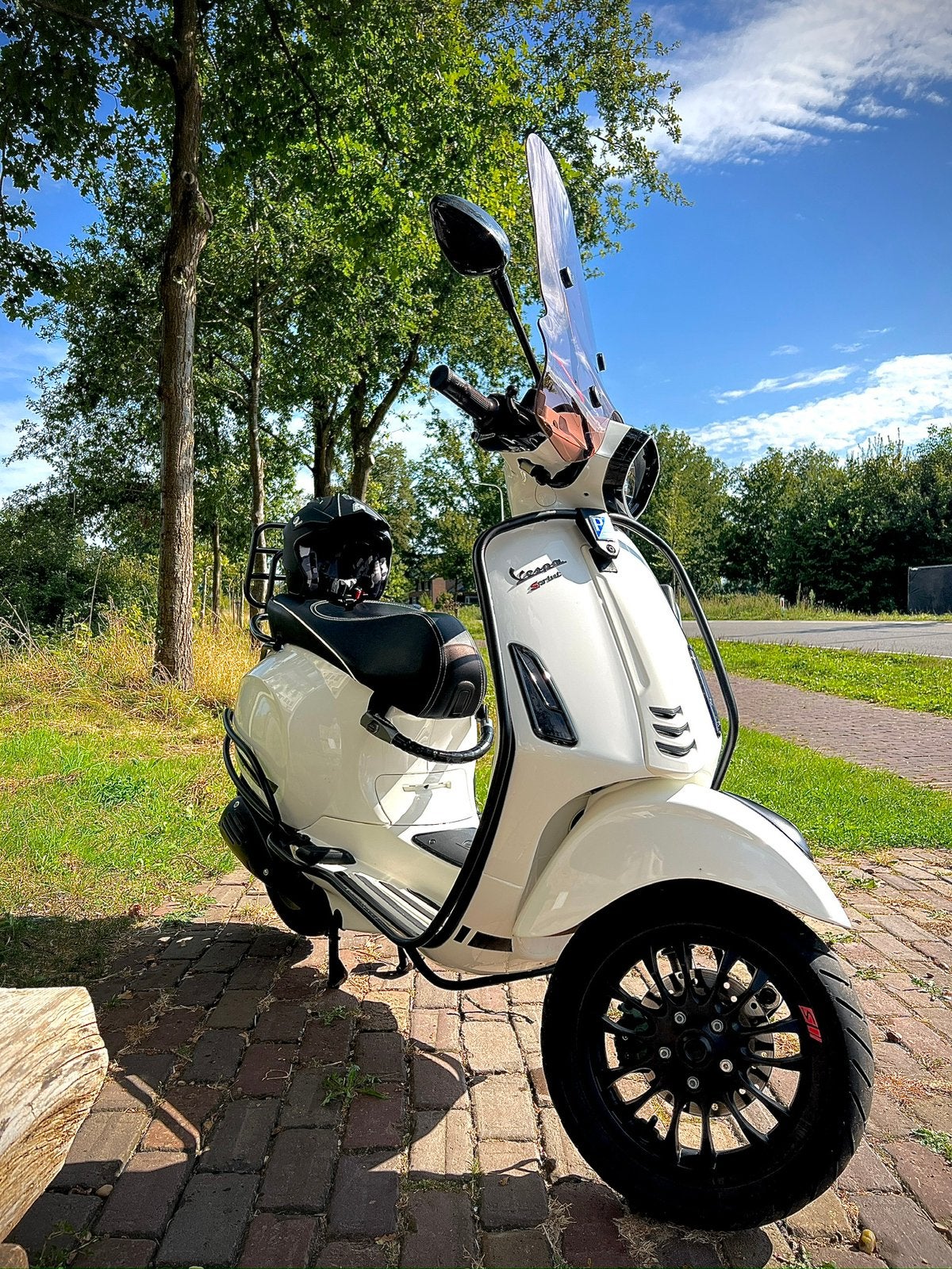 Zeer nette Vespa Sprint uit 2016 - 1e eigenaar, veel extra's, Fietsen en Brommers, Scooters | Vespa, Ophalen, Gebruikt, Overige modellen