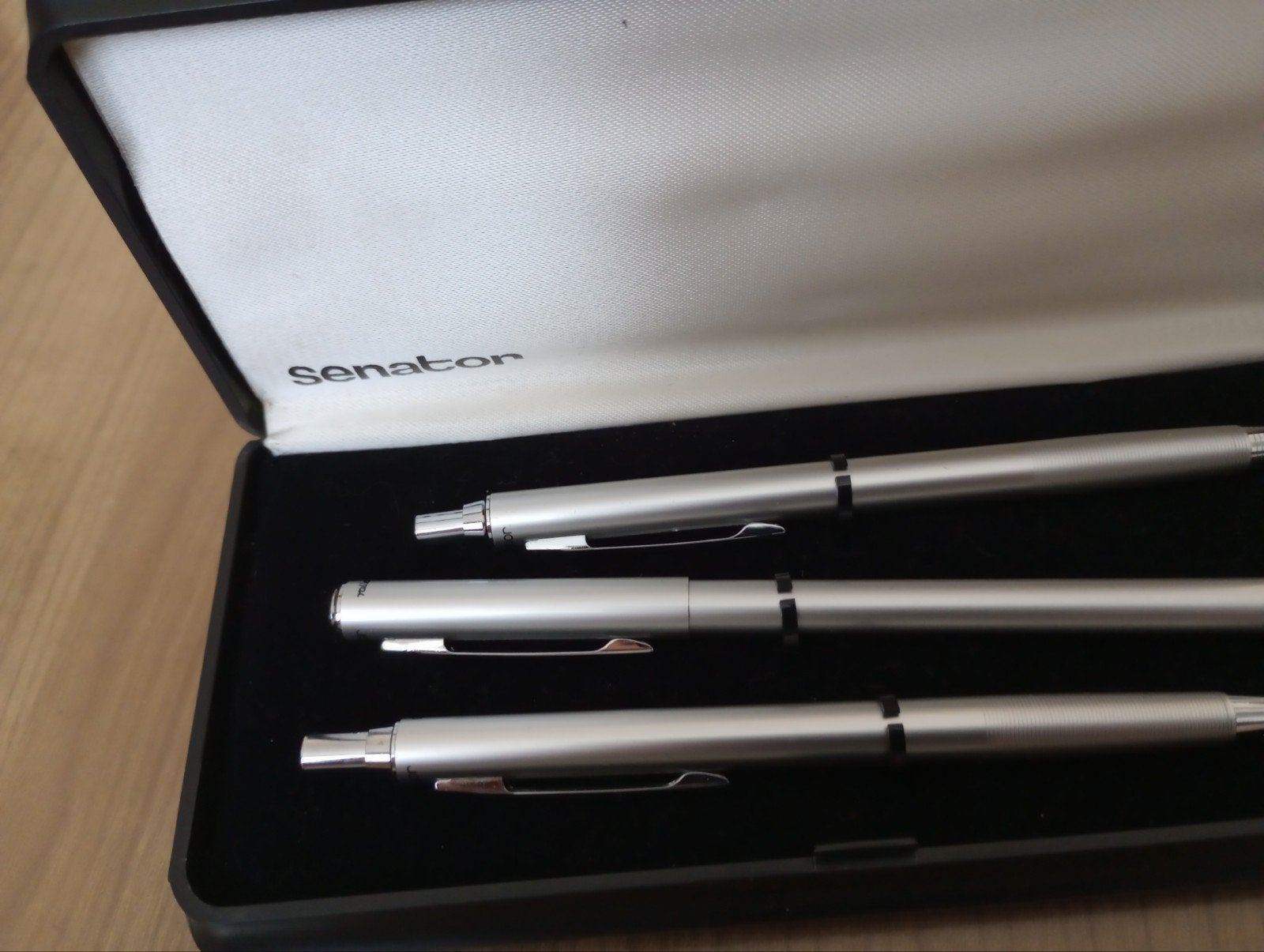 Senator Pennenset - Balpen, Vulpotlood en Rollerpen, Verzamelen, Pennenverzamelingen, Ophalen of Verzenden