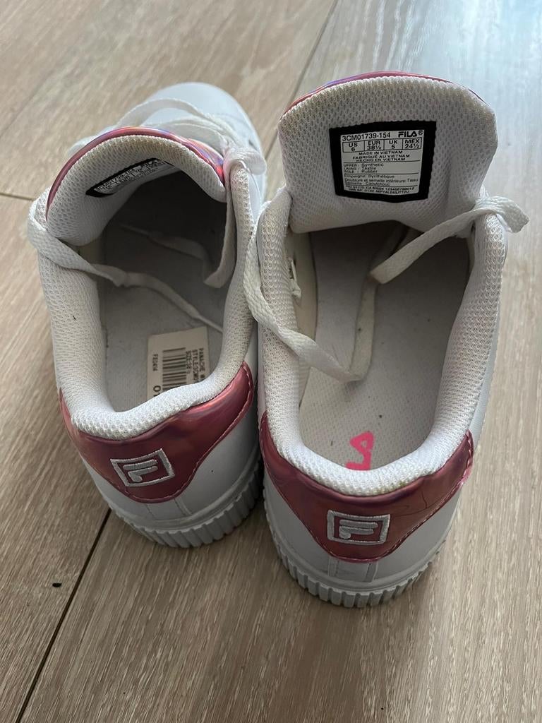 Zgan Fila sneakers..maat 38, Ophalen of Verzenden, Zo goed als nieuw, Sneakers of Gympen