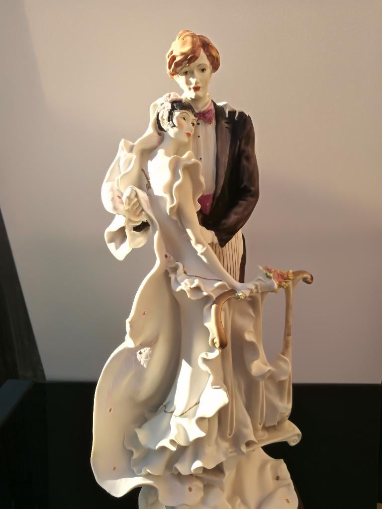 A.Balcari Bruid en bruidegom op balkon beeldje 407F, Antiek en Kunst, Ophalen of Verzenden