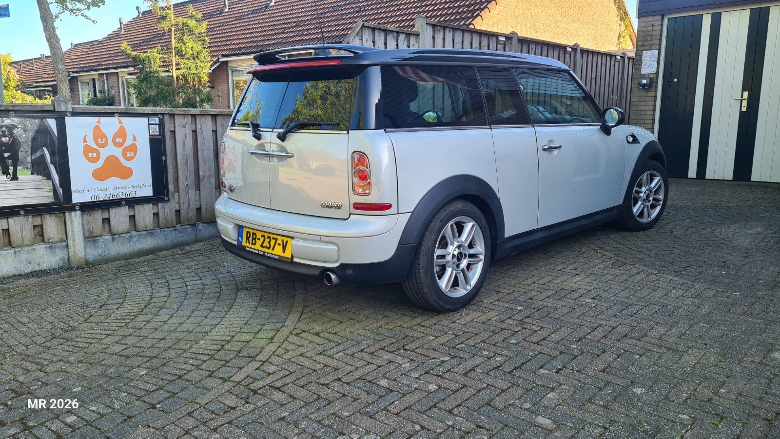 Mini Clubman 1.6 Cooper 2012 Wit Airco Cruise apk, Auto's, Mini, Voorwielaandrijving, Stof, 40 €/maand, 4 cilinders