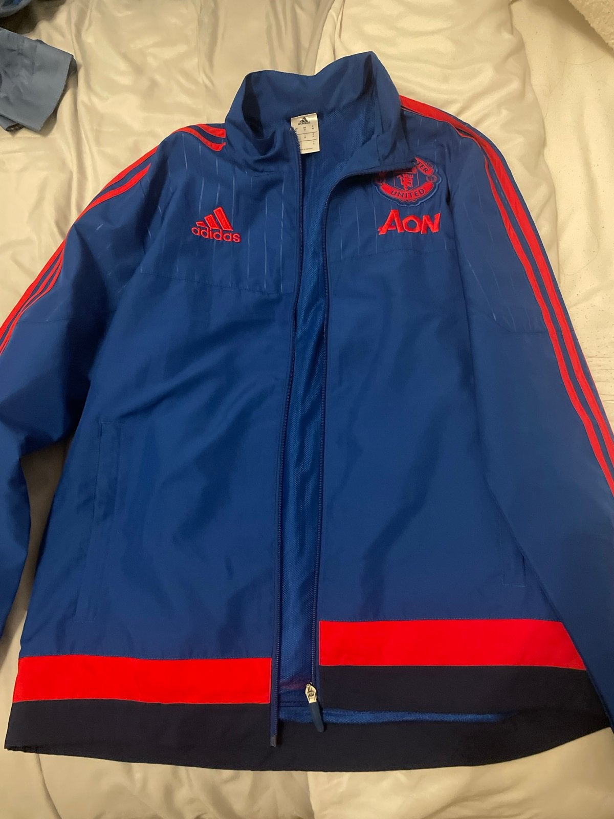 Adidas Manchester United Trainingsjack maat M Blauw/Rood, Kleding | Heren, Ophalen of Verzenden, Blauw, Voetbal