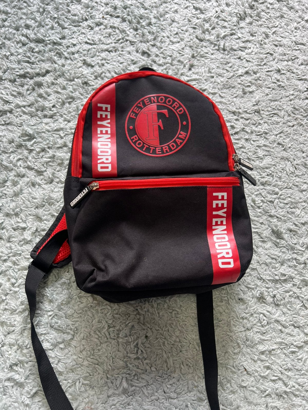 ZGAN, leuke zwart/rode kinder rugtas van Feyenoord, 34x28 cm, Rugtas, Zwart, Ophalen of Verzenden, Zo goed als nieuw