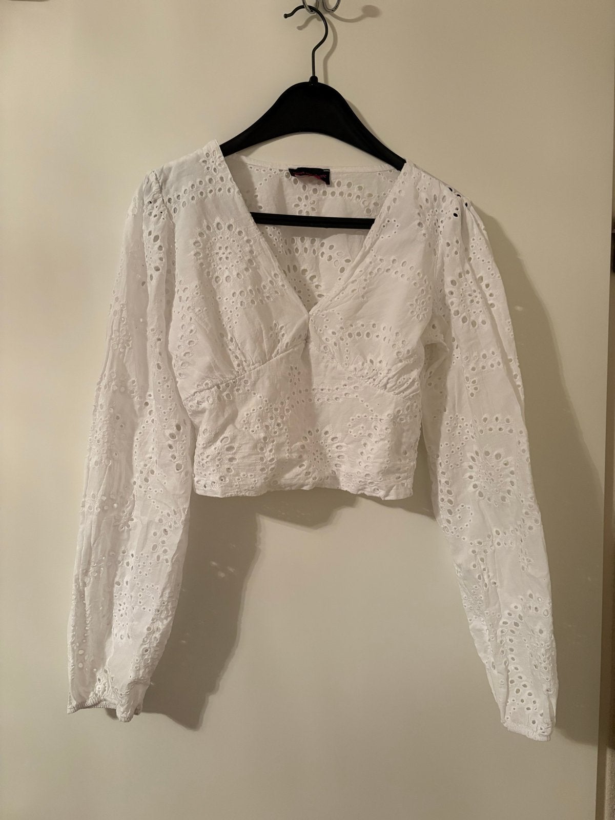Meet me there,Witte kanten crop top met lange mouwen, Kleding | Dames, Tops, Wit, Ophalen of Verzenden, Zo goed als nieuw, Meet me there