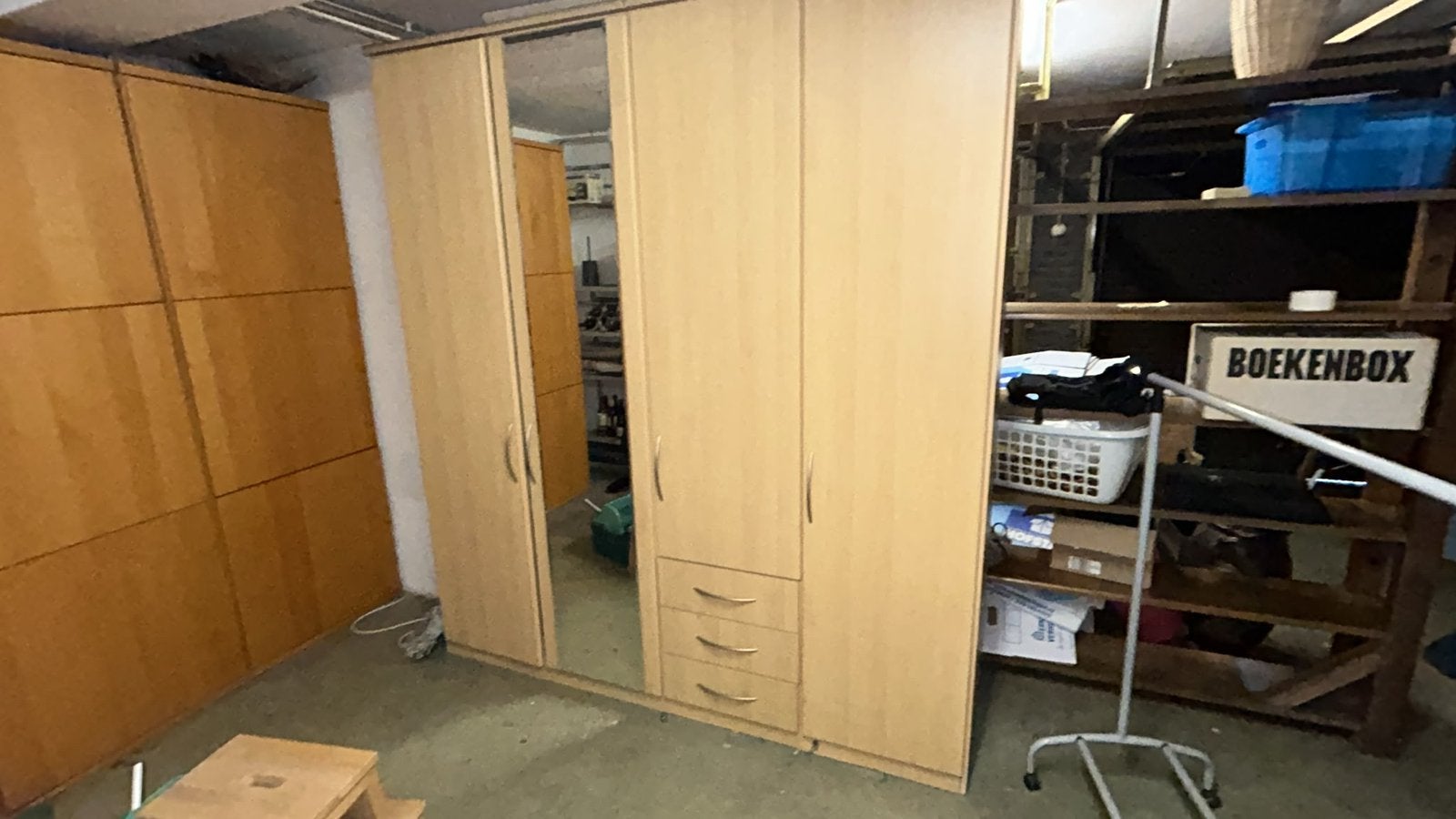 Kast, Ophalen, Zo goed als nieuw, 25 tot 50 cm