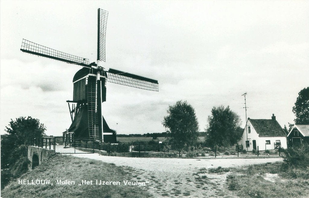 Hellouw Molen Het IJzeren Veulen ca. 1975, Ophalen of Verzenden, 1960 tot 1980, Ongelopen, Gelderland
