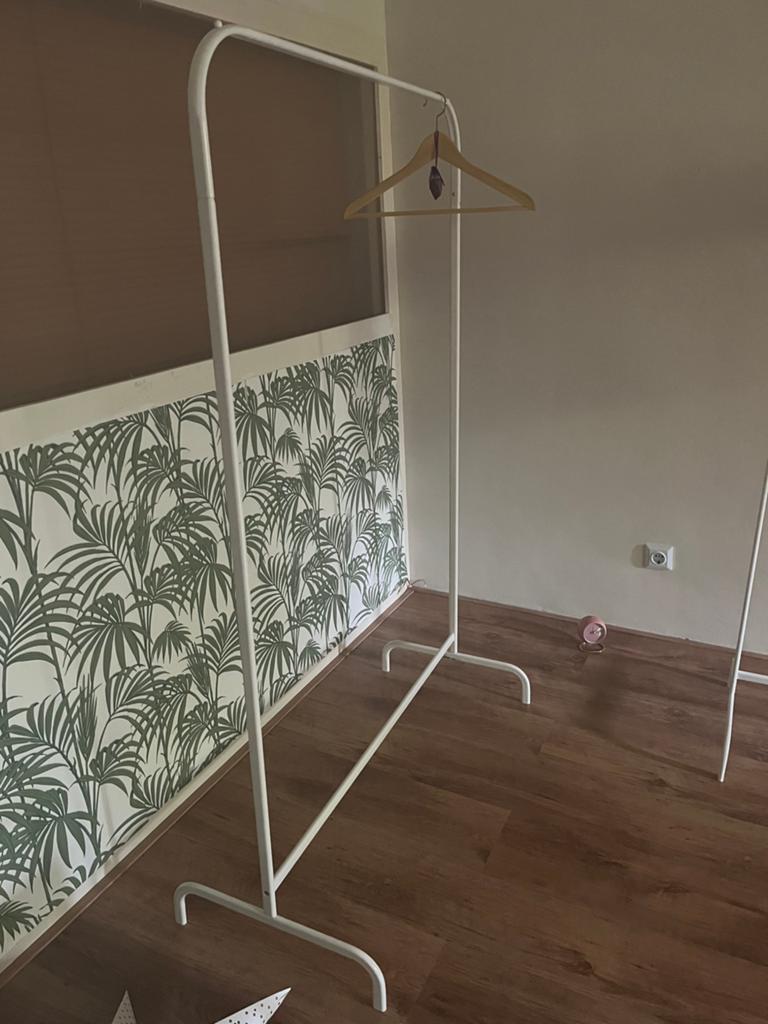 Kledingrek wit (optioneel met houten hangers), Ophalen of Verzenden, Zo goed als nieuw