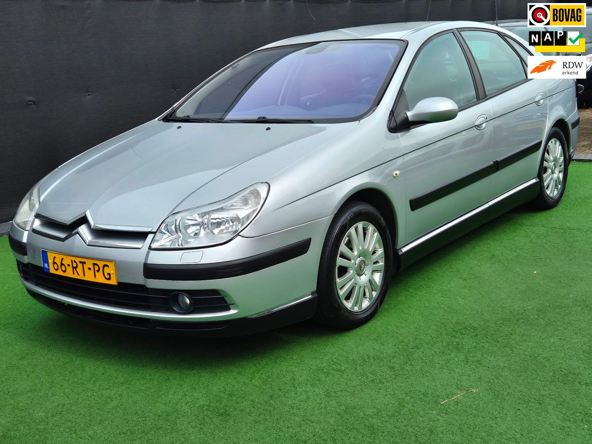 Citroen C5 2.0-16V Exclusive automaat LEDER NAP!, Auto's, Gebruikt, 4 cilinders, 700 kg, Bedrijf