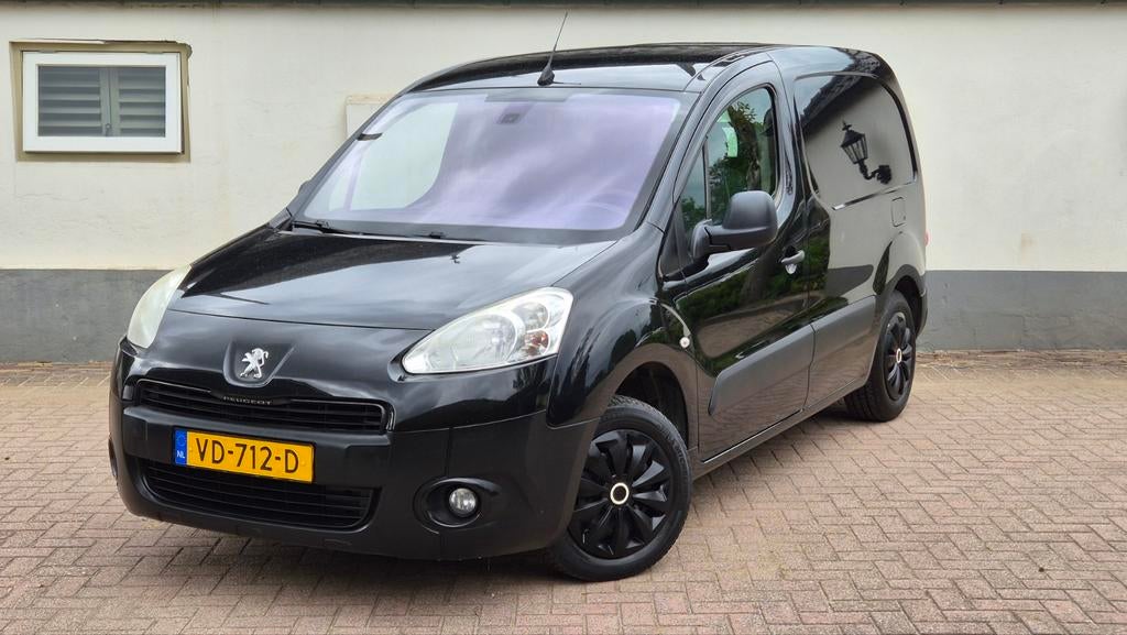 Peugeot Partner 1.6 HDI 66KW 2013/Automaat/Marge/Inruil mog, Auto's, 4 cilinders, Zwart, Origineel Nederlands, Bedrijf