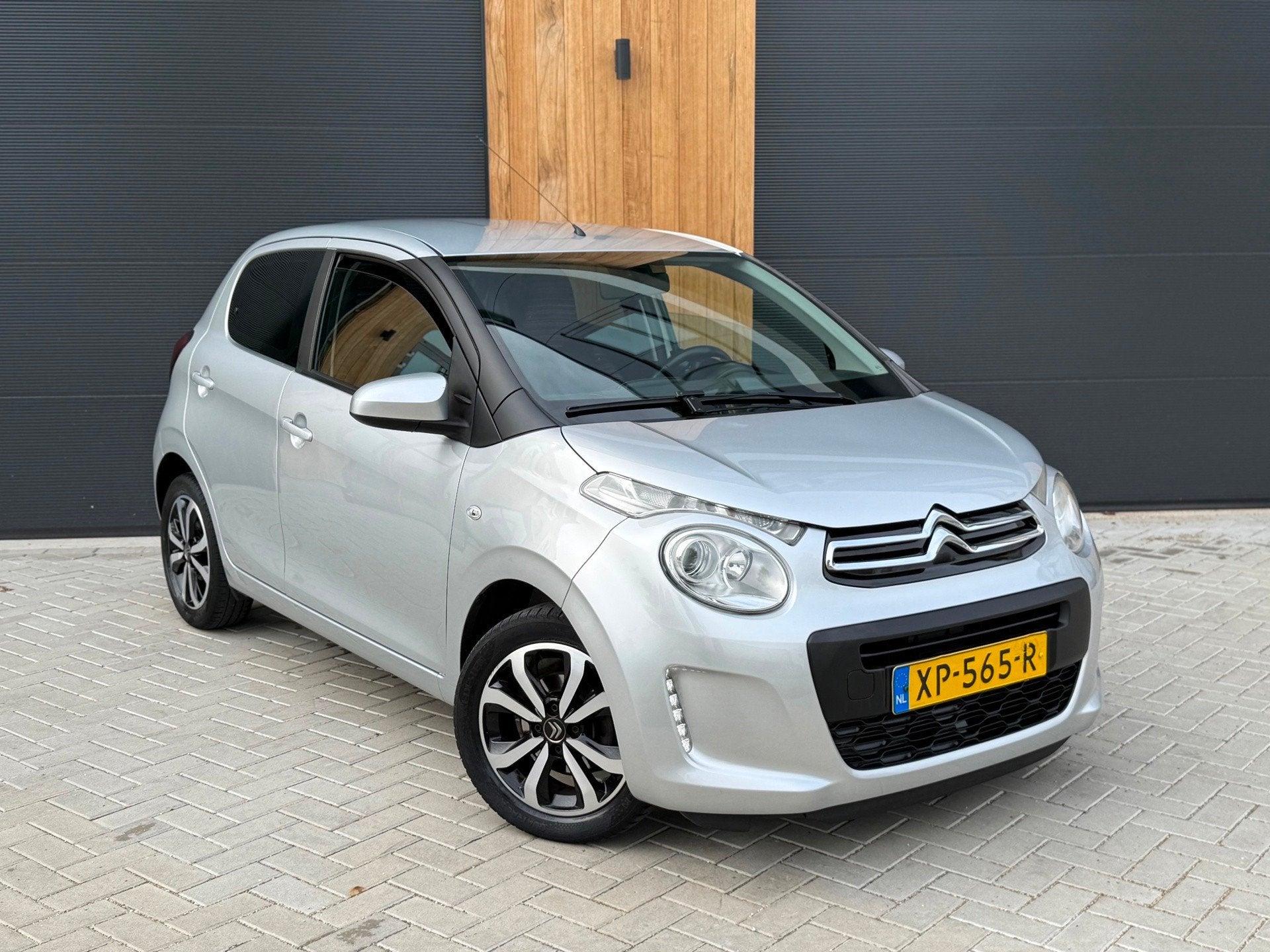 Citroen C1 1.0 VTi 5D Feel (bj 2019) AIRCO|BLUETOOTH|LMV|CRU, Auto's, Voorwielaandrijving, Stof, Gebruikt, 4 stoelen