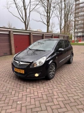 Corsa 1.4 5D – 4e Eig – 110PK – Carplay/Camera – AC – Cruise, Voorwielaandrijving, Euro 5, 4 cilinders, Origineel Nederlands