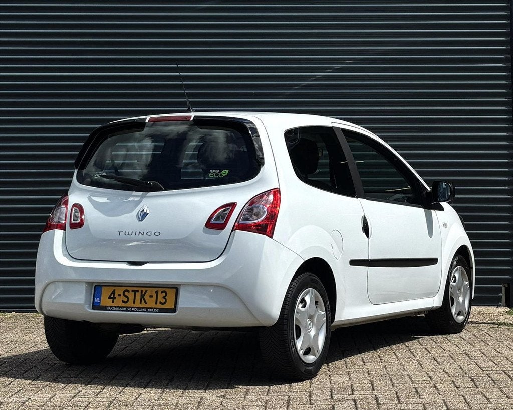 Renault Twingo 1.2 16V, Auto's, Renault, Gebruikt, 4 cilinders, 4 stoelen, Wit