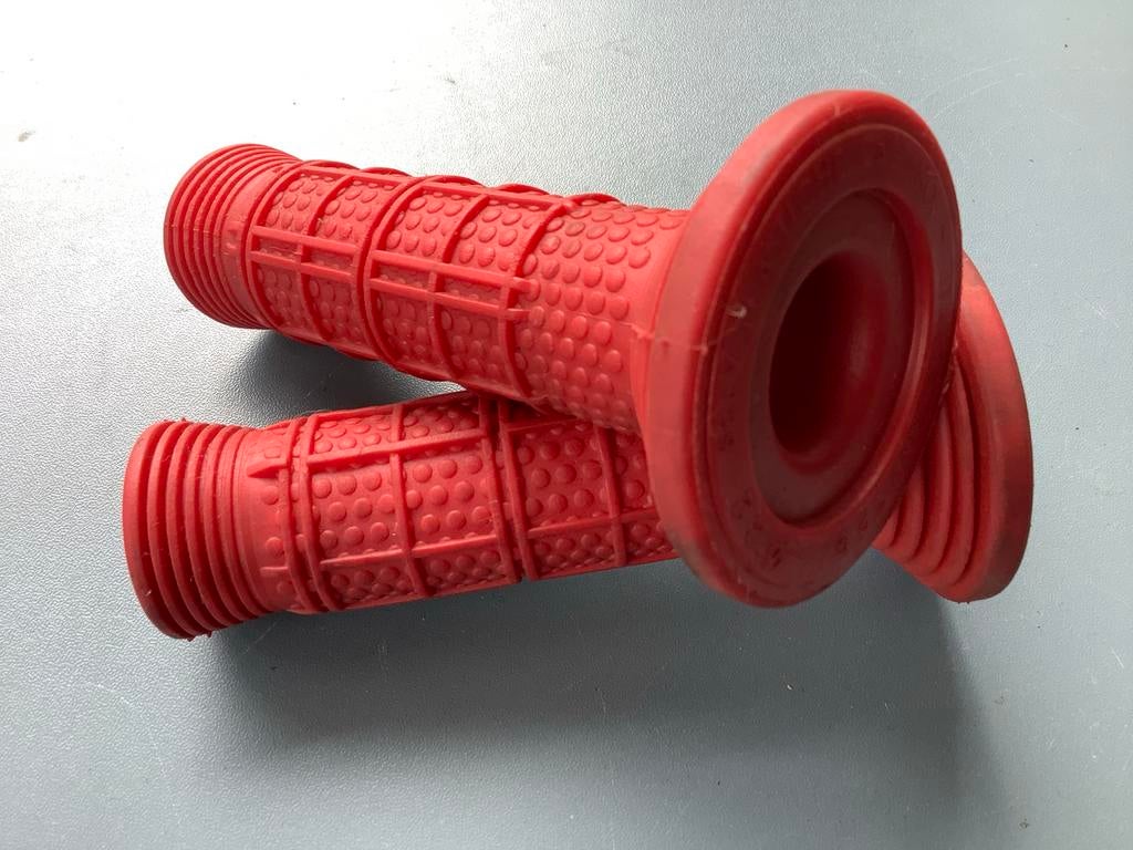 Rode handvatten voor motorcross/brommer, BREV. PLASTICHE, Verzenden, Overige typen