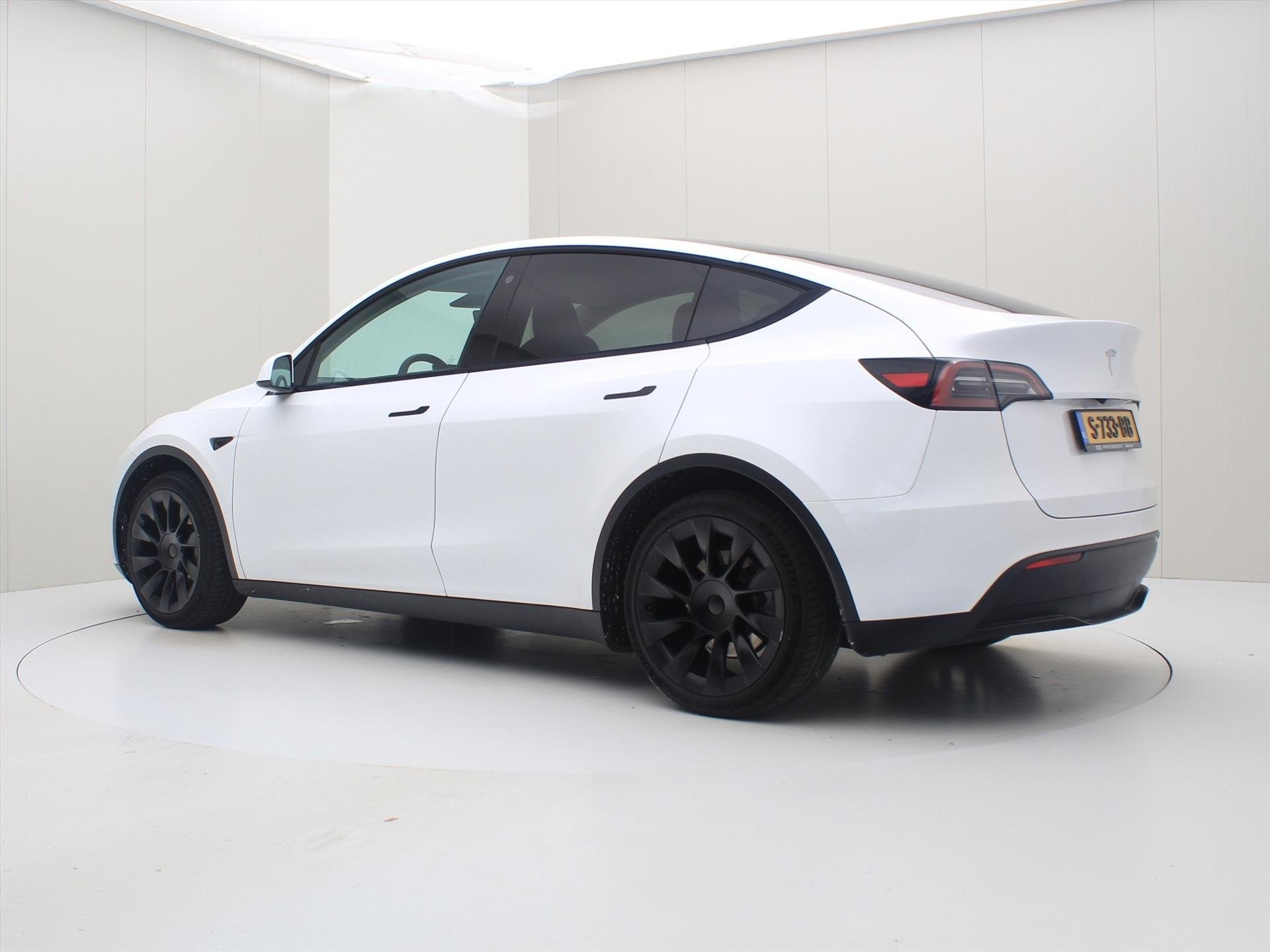 Tesla Model Y Standard RWD Plus 90,8% SoH [ AMD RYZEN+AUTOPI, Auto's, Automaat, Dealer onderhouden, Gebruikt, Zwart