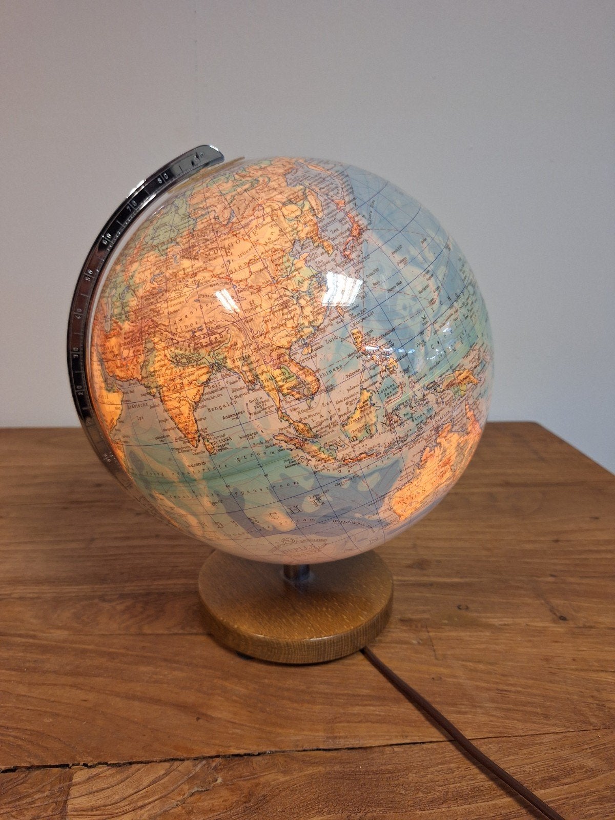 Verlichte Wereldbol - Decoratief en Educatief, Kunststof, Onbekend, Verlicht, Ophalen of Verzenden