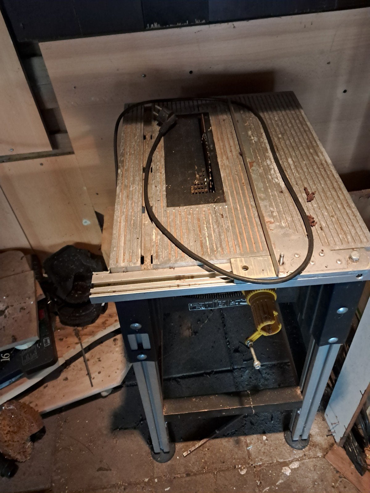 Lintzaag en Cirkelzaag - Gebruikt, Ophalen, Gebruikt, Onbekend, 600 tot 1200 watt