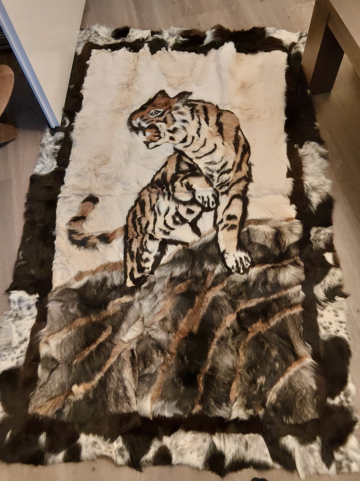 Uniek Tijger Vacht Tapijt - Decoratief en Opvallend, Huis en Inrichting, Ophalen, 100 tot 150 cm, Bruin, 50 tot 100 cm