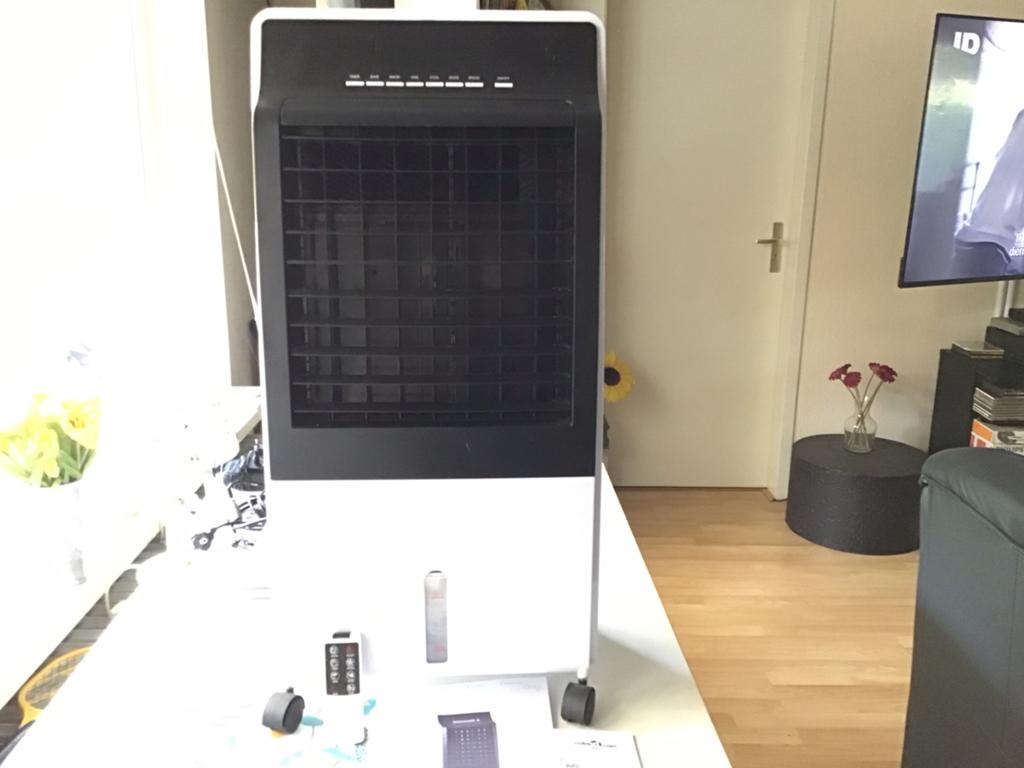Luchtcooler met afstandbediening en batterijen., Witgoed en Apparatuur, Ophalen, Zo goed als nieuw, Torenventilator