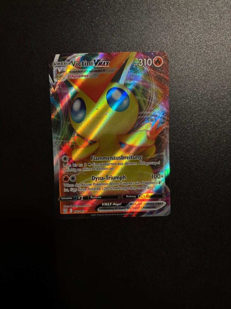 Victini VMAX (BST 22), Hobby en Vrije tijd, Verzamelkaartspellen | Pokémon, Ophalen of Verzenden, Zo goed als nieuw