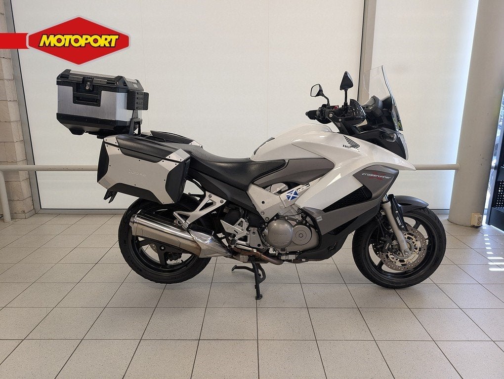 Honda VFR800 X CROSS RUNNER (bj 2011), Bedrijf, Honda Motor Europe Limited, Toermotor, Customer.service@honda-eu.com