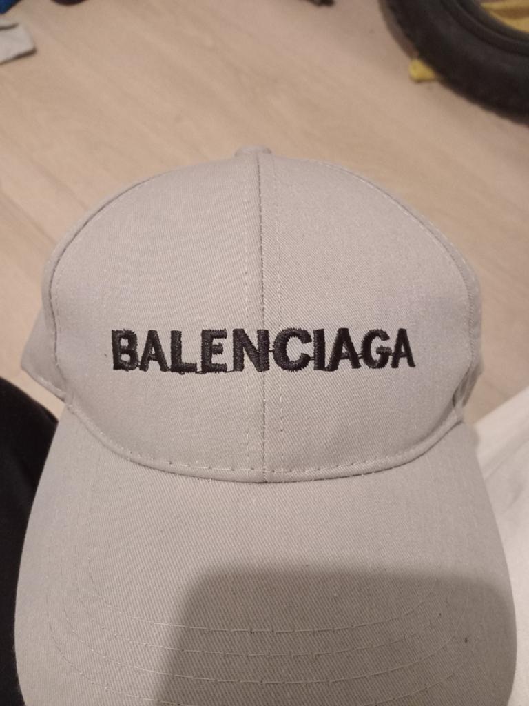 Balenciaga pet niet orgineel, Ophalen of Verzenden, 58 of 59 cm (L, 7¼ of ⅜ inch), Balenciaga, Pet