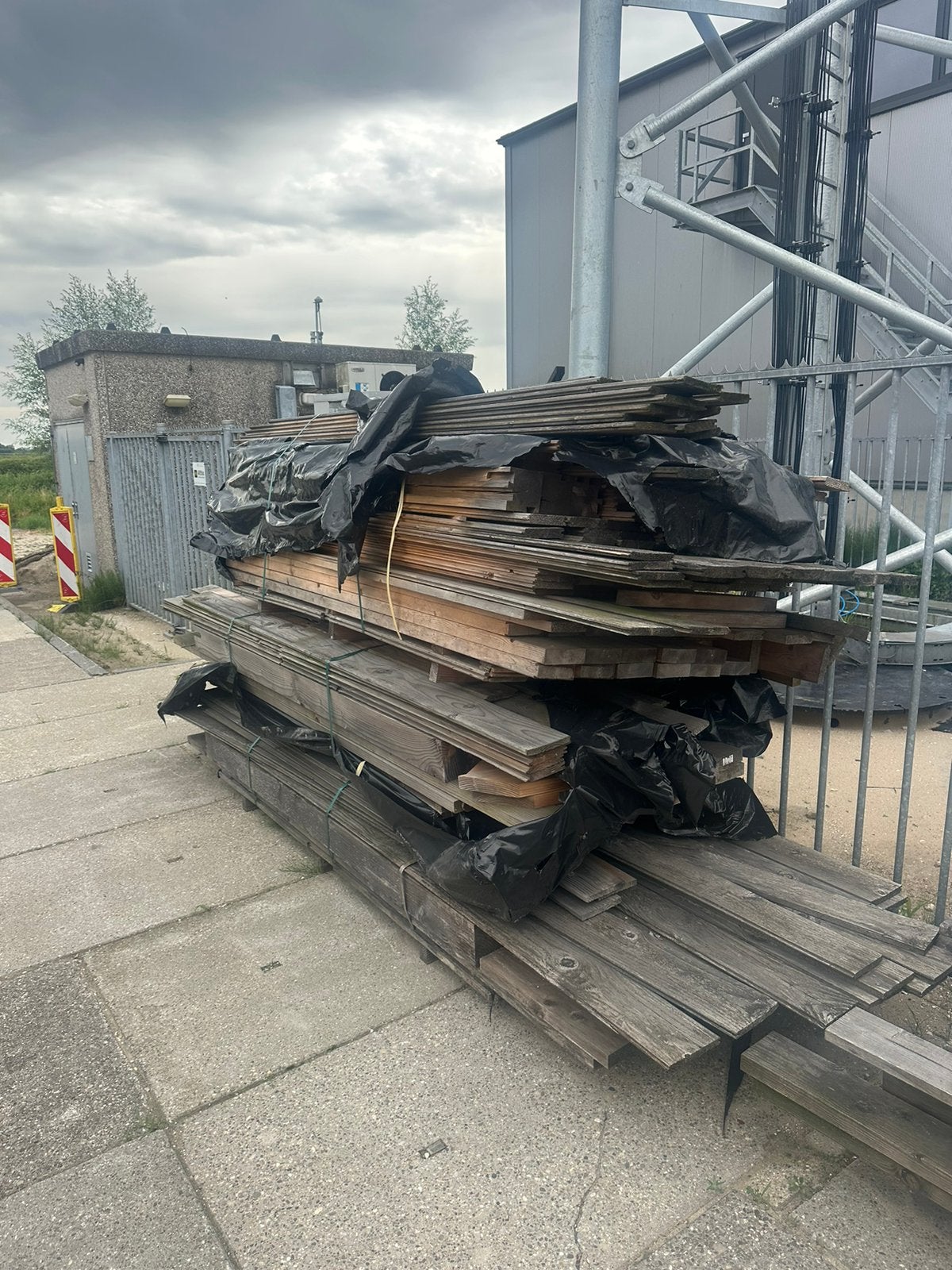 2x schuur / blokhut / overkapping VUREN, Ophalen, Zo goed als nieuw, Balk, Vuren