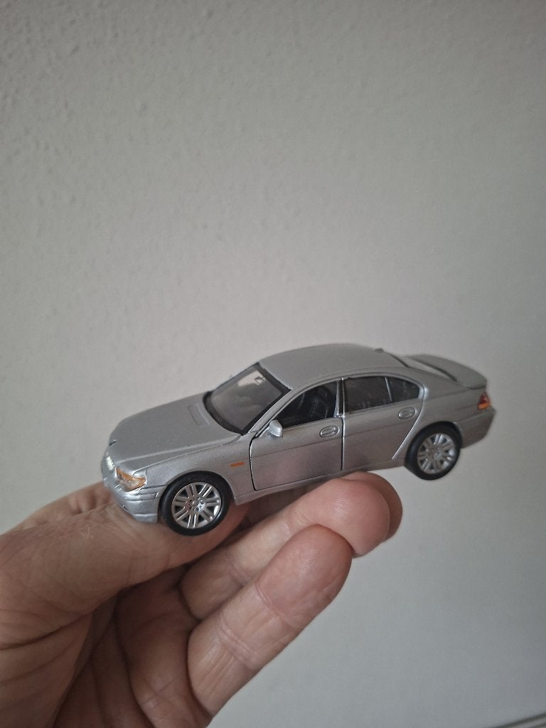 BMW 745i 1:36 Welly 9763, Ophalen of Verzenden, Zo goed als nieuw, Auto