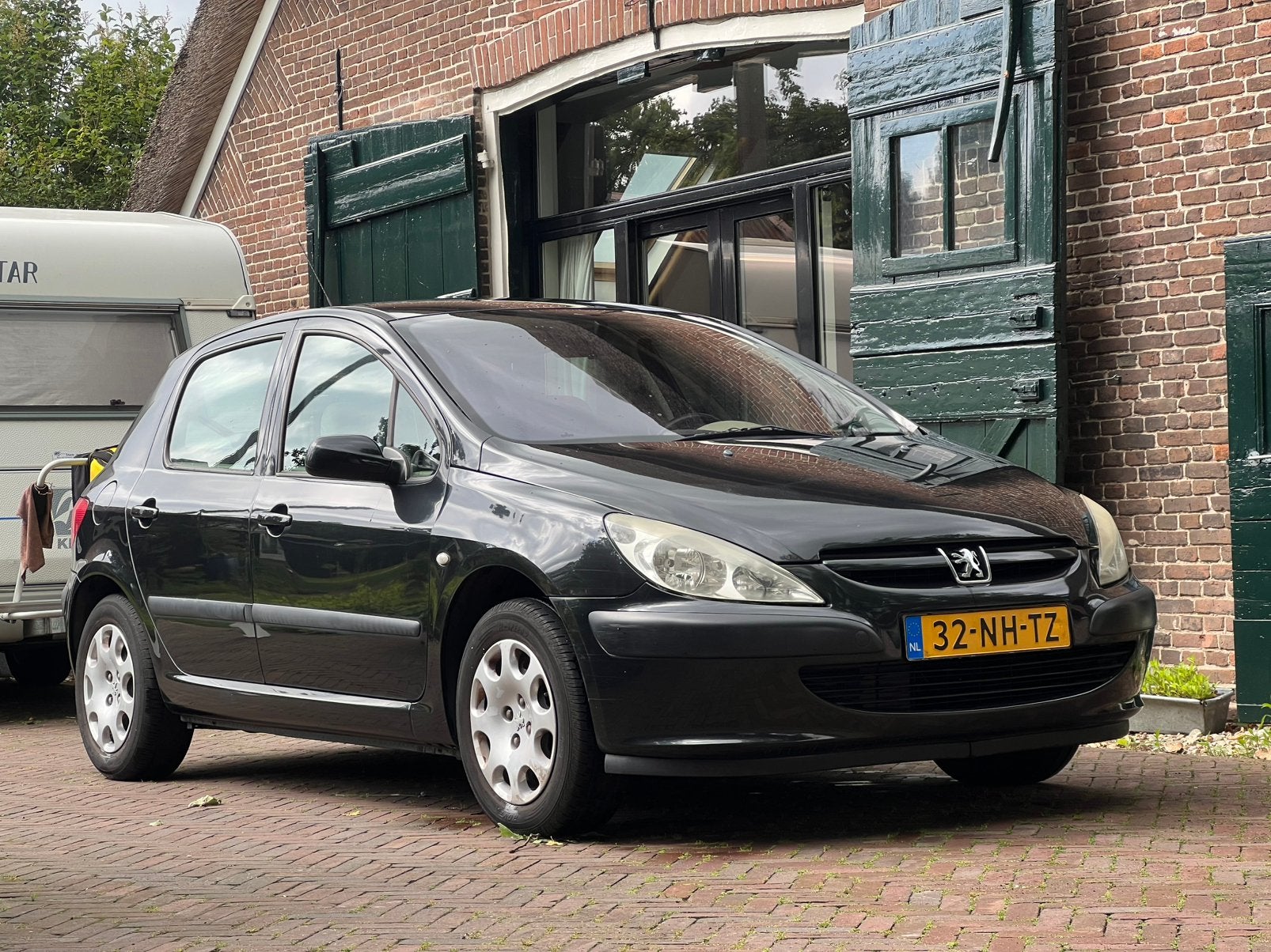Peugeot 307 1.6 16V 5DRS 2003 Zwart, Auto's, Peugeot, Particulier, Benzine, C, Hatchback, Handgeschakeld, Origineel Nederlands