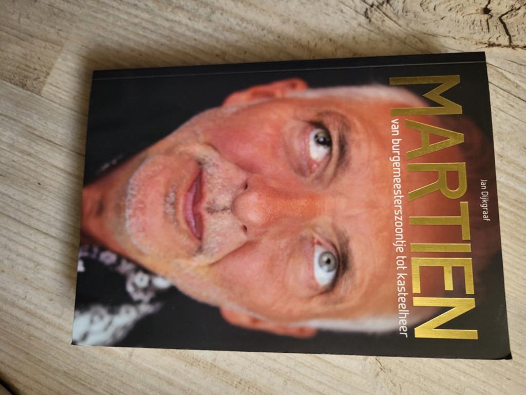 Boek van Martien Meiland, Ophalen of Verzenden