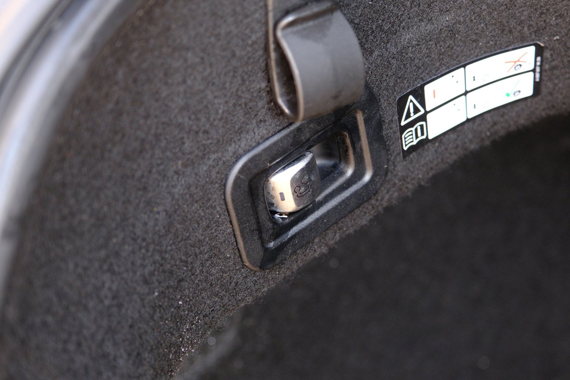 Foto 10 van Mercedes-Benz C-klasse 180 Ambition Aut. Navi|LED koplamp|LM