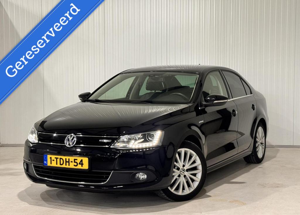 Volkswagen Jetta 1.4 TSI Hybrid Highline|TREKHAAK|CARPLAY, Gebruikt, Euro 6, 4 cilinders, Met garantie (alle)
