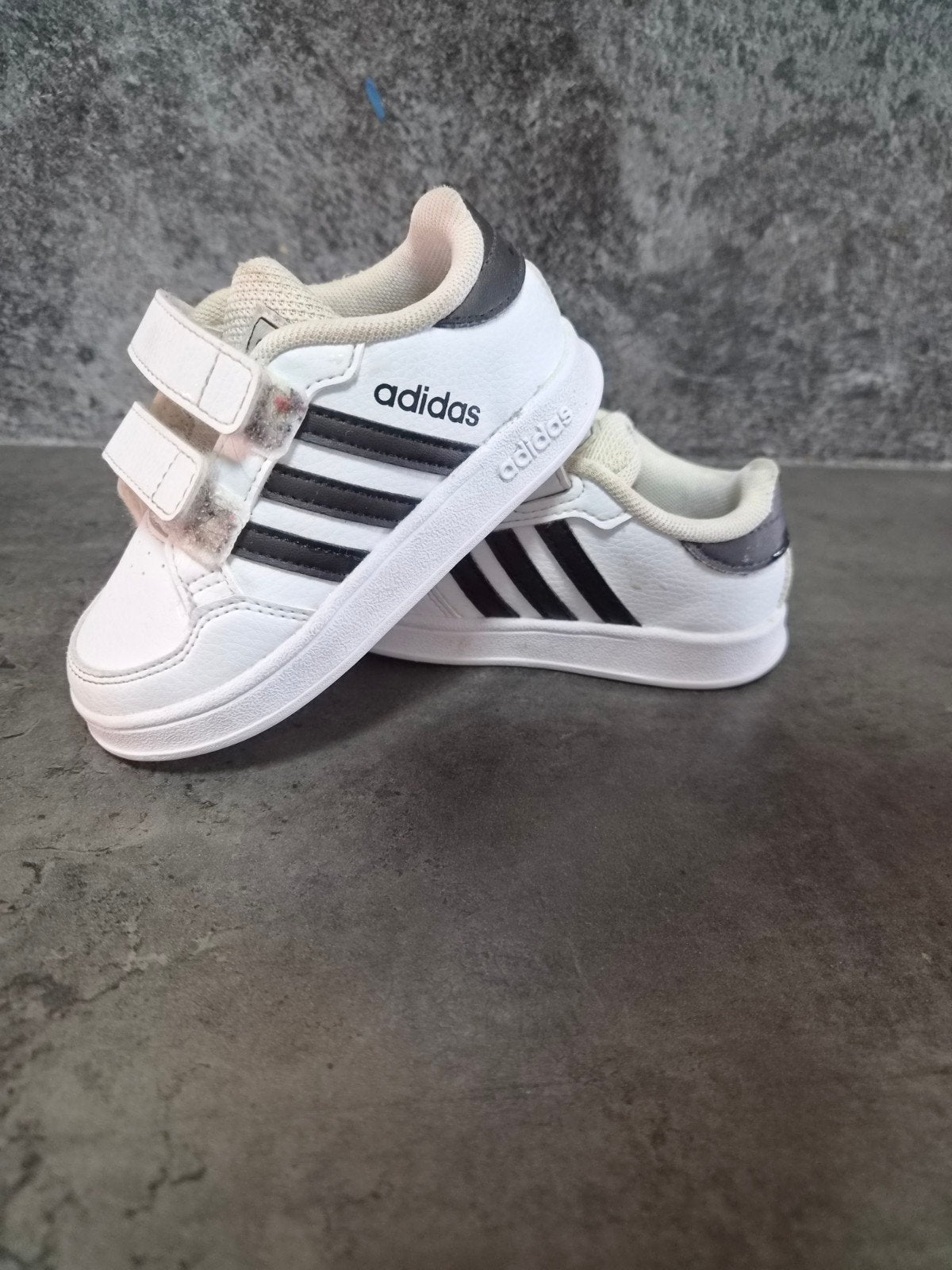 Adidas babyschoentjes maat 22, Kinderen en Baby's, Babykleding | Schoentjes en Sokjes, Ophalen, Adidas, Jongetje of Meisje, Gebruikt