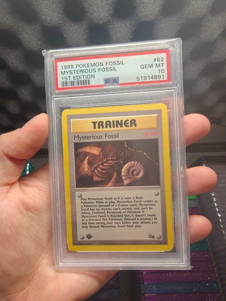 Pokemon Fossil 1st edition Mysterious Fossil PSA10, Ophalen of Verzenden, Zo goed als nieuw, Losse kaart