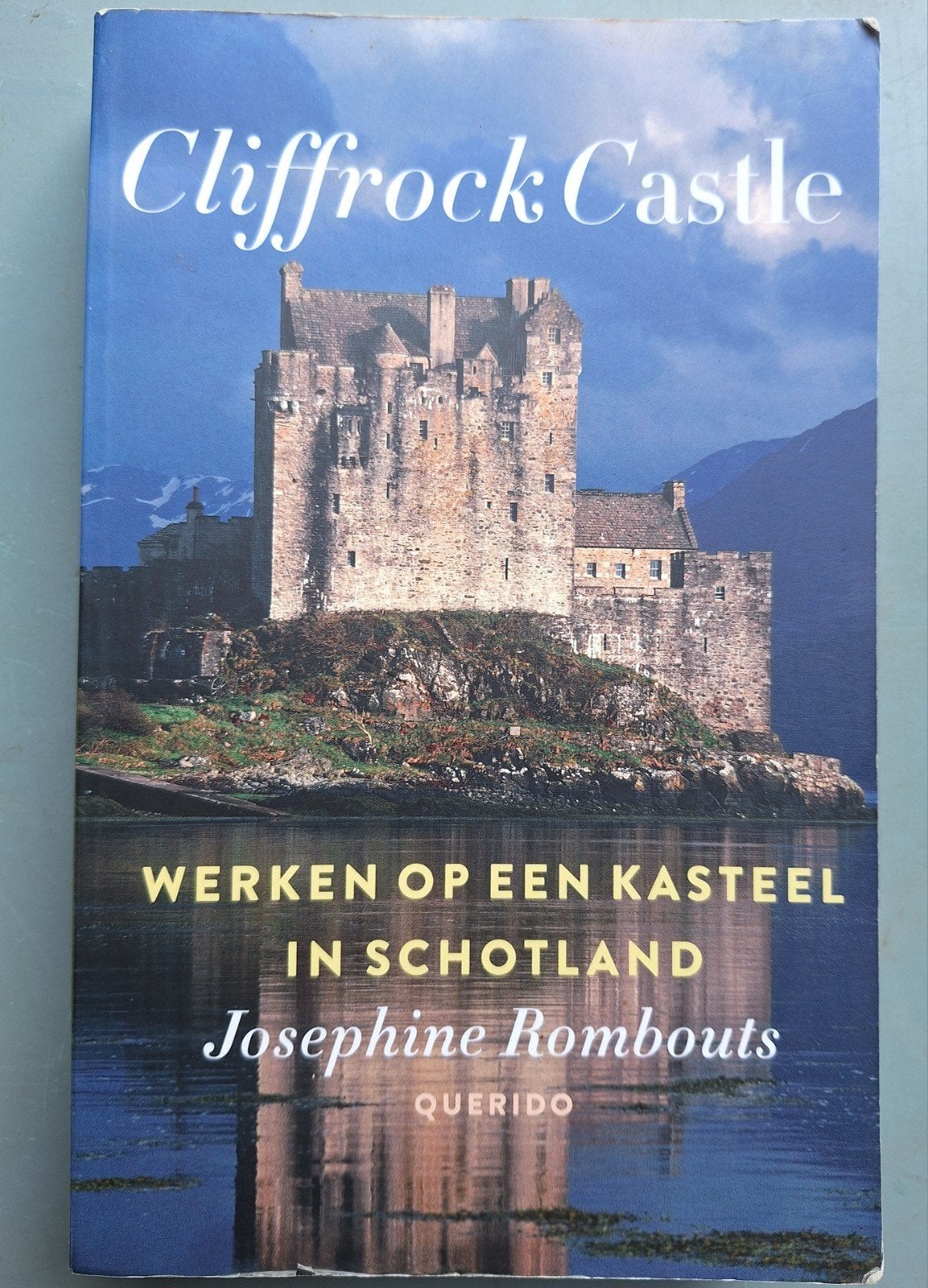 Boek: Josephine Rombouts - Cliffrock Castle, Ophalen of Verzenden, Gelezen, Josephine Rombouts