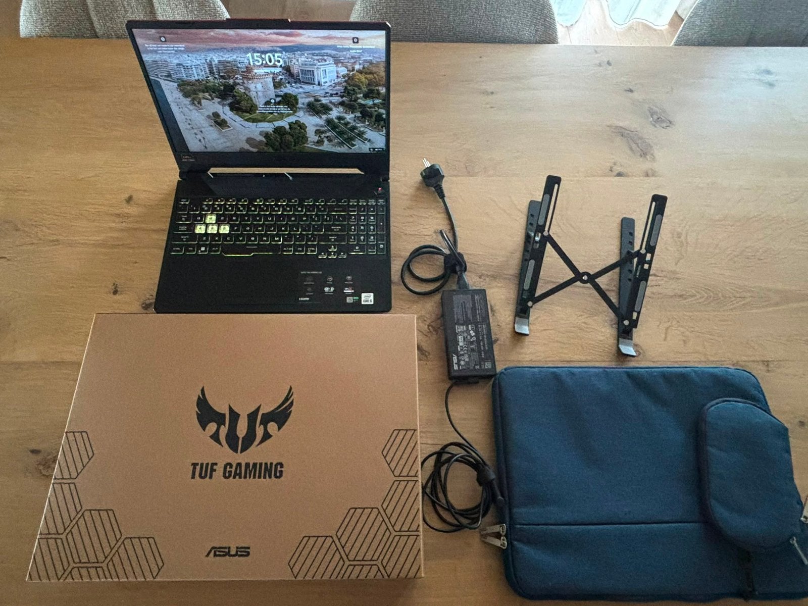 Asus TUF F15 Gaming Laptop | Incl. doos + hoes + laptopstand, Computers en Software, Windows Laptops, Ophalen of Verzenden, Zo goed als nieuw