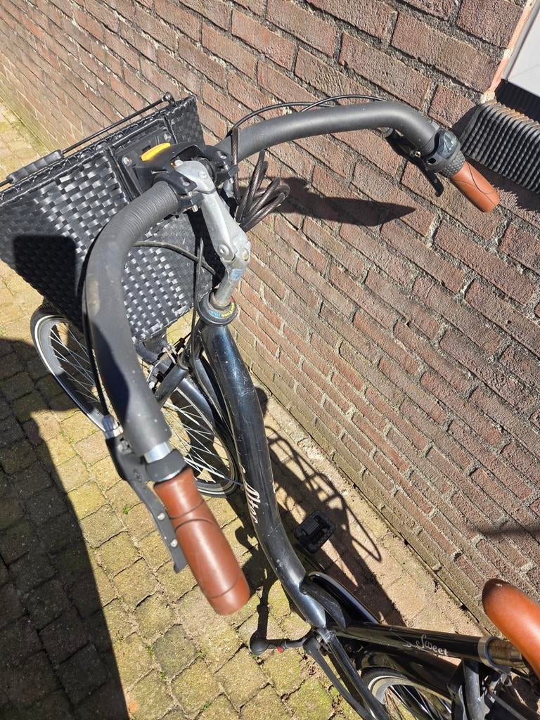 Moederfiets met stuurslot en mandje, Fietsen en Brommers, Fietsen | Dames | Moederfietsen, Gebruikt, Ophalen, Overige merken, 2 zitjes