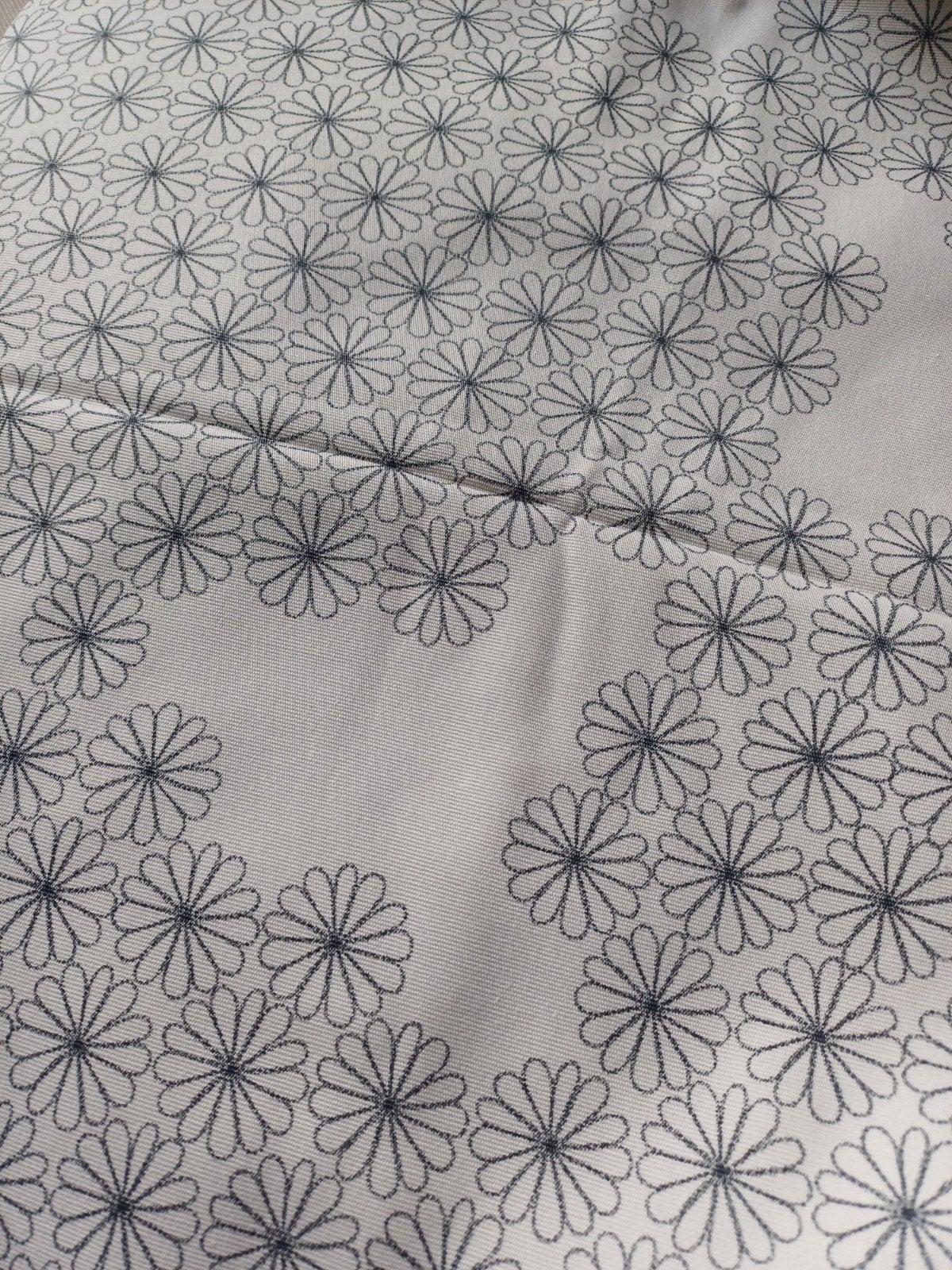 Lap ikea stof Nieuw bloemetjes wit grijs, Hobby en Vrije tijd, Stoffen en Lappen, 120 cm of meer, Wit, Nieuw, Ophalen of Verzenden