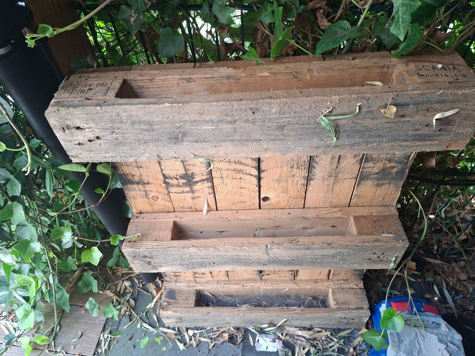 Gratis pallet - Ideaal voor tuinprojecten of decoratie, Ophalen, Gebruikt
