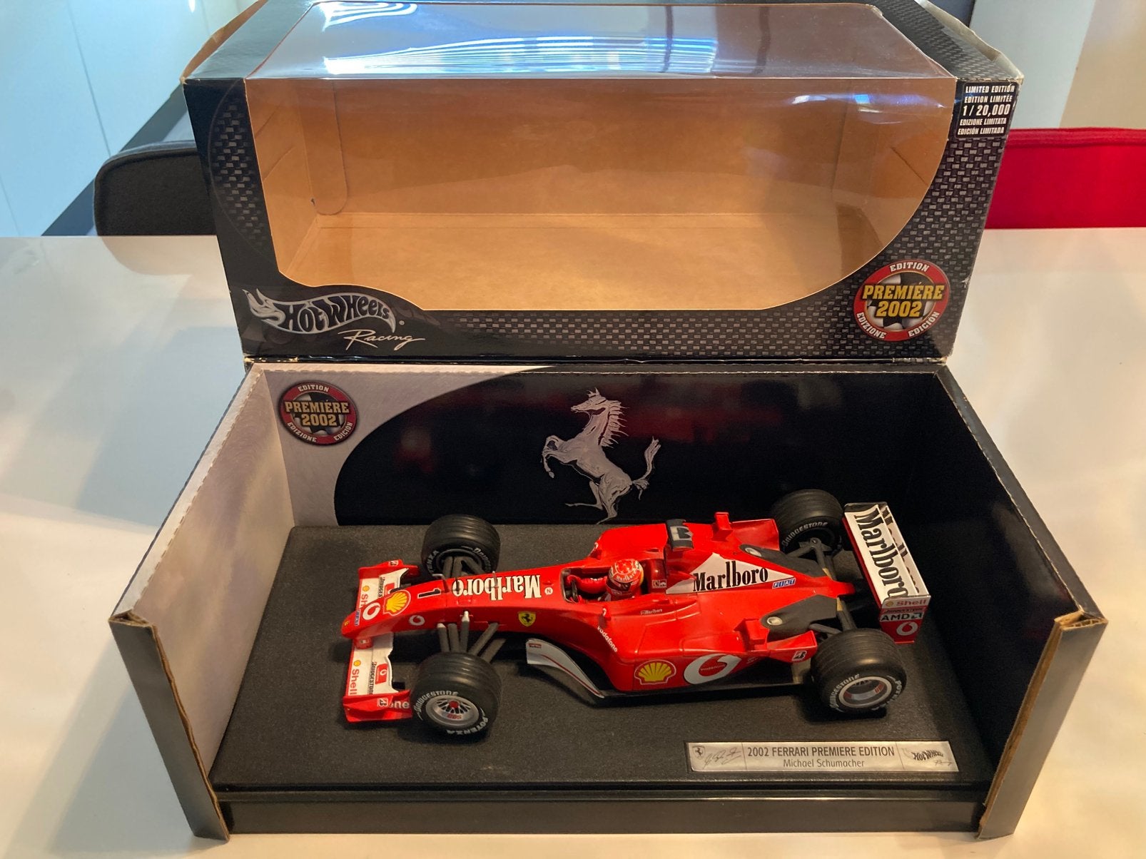 Michael Schumacher 2002 ferrari premiere edition 1:18, Hobby en Vrije tijd, Ophalen of Verzenden, Nieuw, Auto
