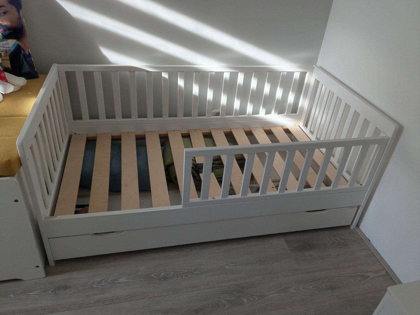 Peuterbed met lade, inclusief lattenbodem, Huis en Inrichting, Ophalen, Gebruikt, 90 cm, Eenpersoons