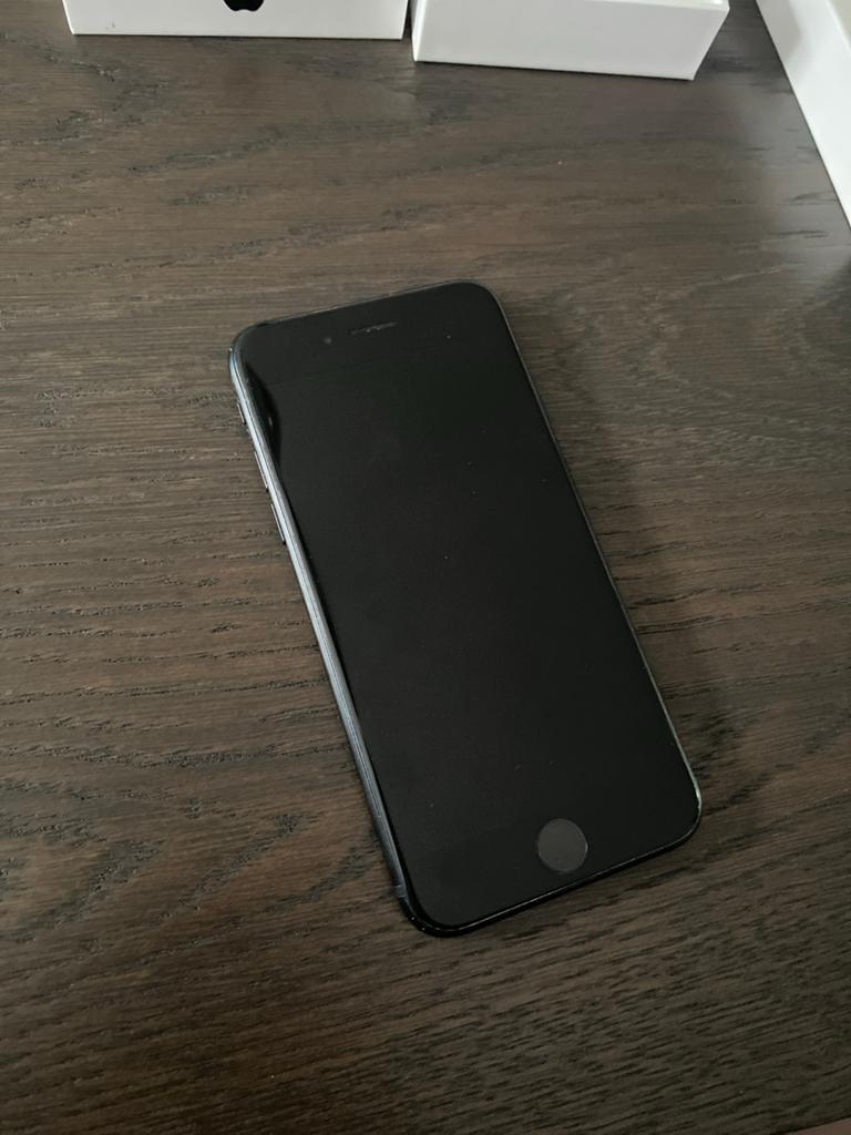 Apple iPhone SE 3 (2022) 64 GB Zwart - Zo goed als nieuw, Telecommunicatie, Mobiele telefoons | Apple iPhone, Ophalen, Zwart, Zo goed als nieuw