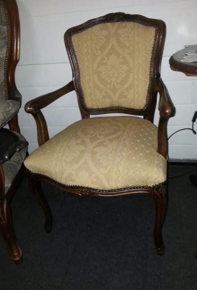 Oude nette noten dames fauteuile, Ophalen of Verzenden, Zo goed als nieuw, 75 tot 100 cm
