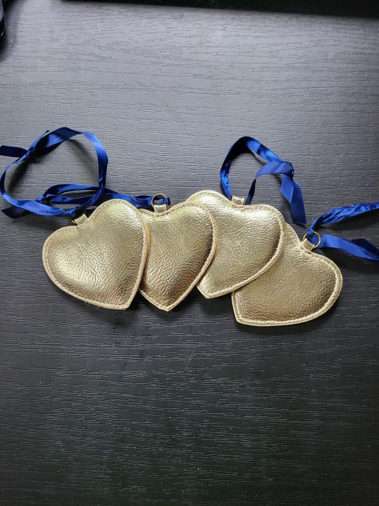Decoratieve hartjes, Ophalen of Verzenden, Zo goed als nieuw