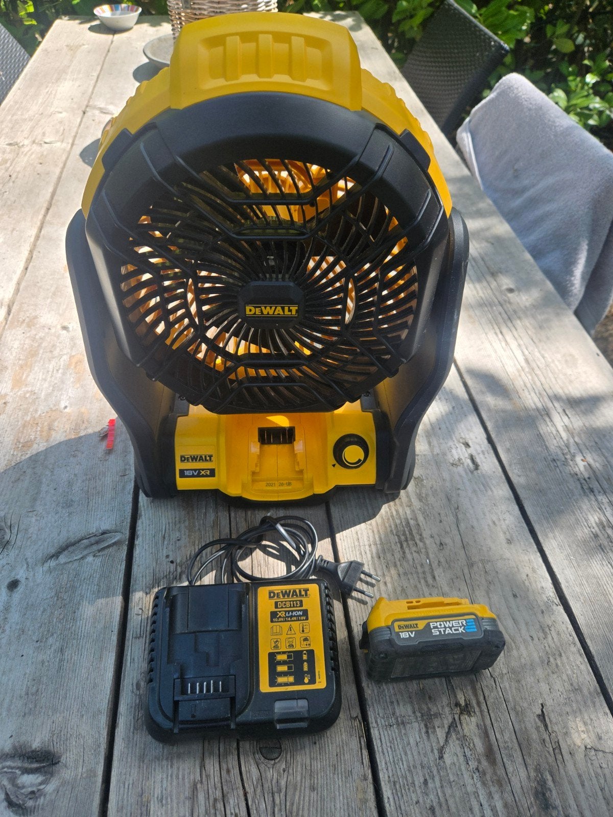 DeWalt DCE512 Ventilator 18V XR met accu en lader, Ophalen of Verzenden, Zo goed als nieuw, Vloerventilator