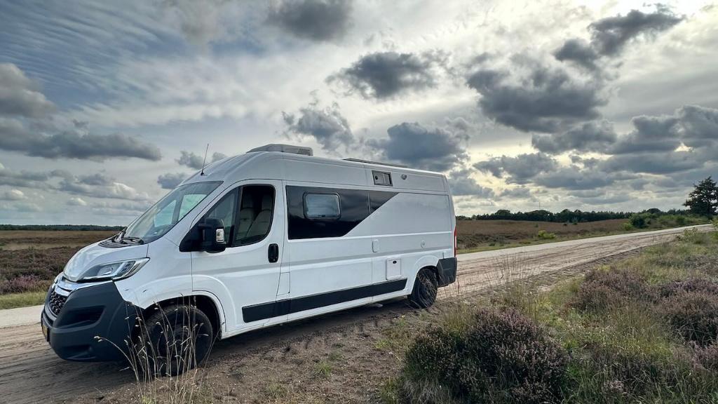 Caravans And Camping Stoere