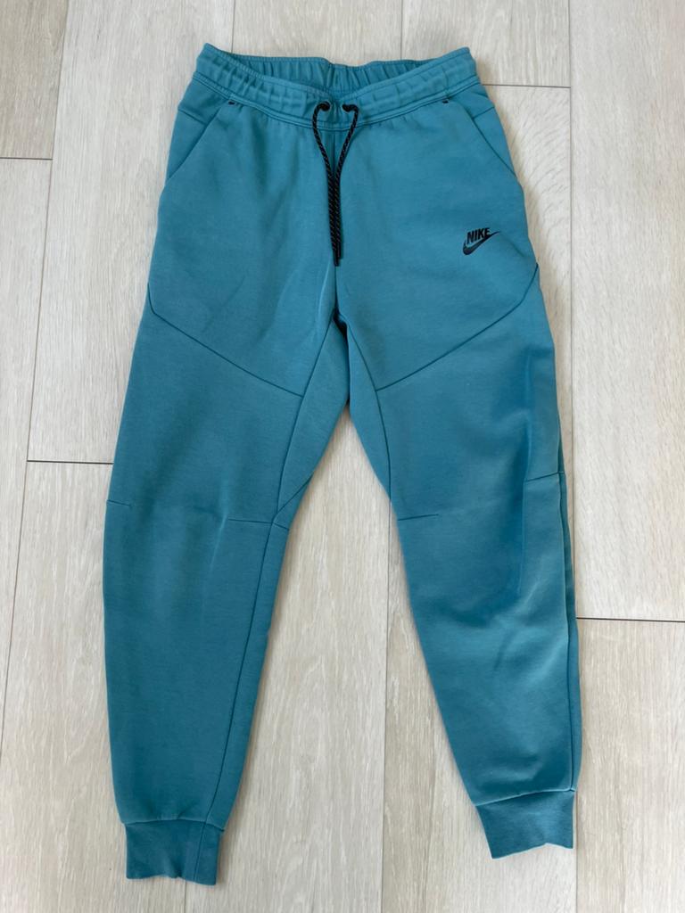 Nike tech fleece joggingsbroek jongens, maat S, Blauw, Ophalen of Verzenden, Zo goed als nieuw, Algemeen